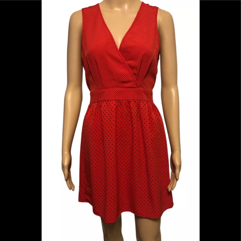 Cute red & black polka dot dress! Size M 💃🏼